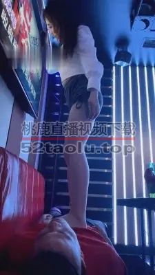 【三三】KTV长靴踩踏调教 G-210727-2