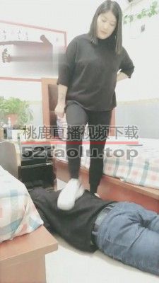 【喜欢的感觉】足疗小雨奶奶重度耳光圣水羞辱 bf4448