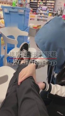 【雪莉】学生S在便利店玩师兄 bf7386