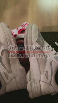 【夕微】第一视角超重度踩踏/舔脏鞋底 bf7904