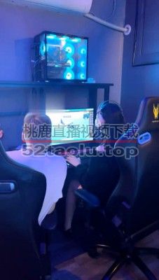 【Fiona菲菲】网吧系列2调教偷丝袜的猥琐男【完整版】 bf23229