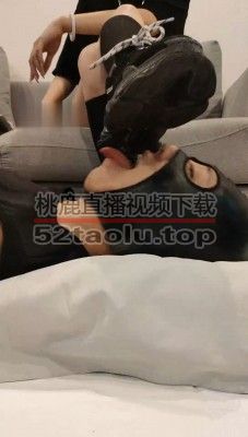 【玥野兔】运动鞋及膝黑袜裸足踩狗脸/插嘴 bf30817