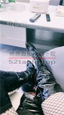 【丝丝】长靴-黑丝高跟踩虐-虐乳鞭打【完整版】  JS240110-12