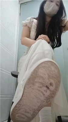 【爱可呀S】巨人视角滚来上贡 JS240714-3