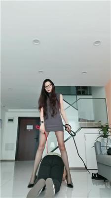 【皮皮】重度鞭打/转胯遛狗/高跟黑丝踩 bf43171