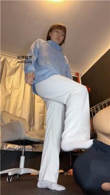 【璋爷】沉浸式舔原味白袜裸足 JS241008-17