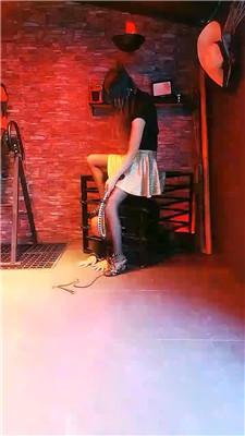 【烟雨】闺蜜做客带她一起玩虐狗【双视角版】 JS241011-3