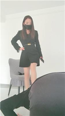 【鱼主】卑微狗脚踩喂食 JS250111-24