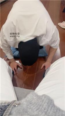 【小凤梨】磕头求白袜小主虐 JS250212-17