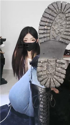 【绝美兔】吃我鞋底    250228-6