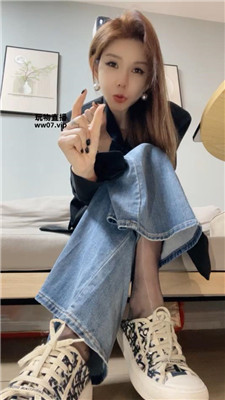 【欣妍】裤里丝羞辱短小废物    250402-31