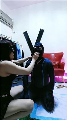 【冰炫女主】捆绑封嘴鞭打-囚禁狗笼 JS250514-17