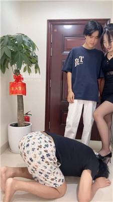 【刘二狗】情侣主-黑丝美腿虐绿帽骚狗 bf55794