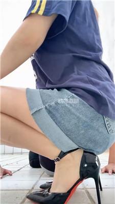 【苏西】户外天台-重度虐打-骑马踩踏 bf56505