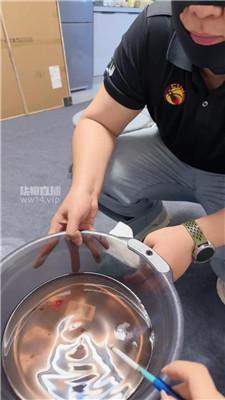 【慕容】给狗子制作超重口晚餐 JS250907-21