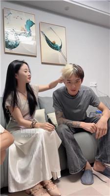 【乔治】开发下班的长裙女神做S JS250912-4