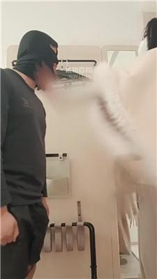 【爱踢魔丸的女孩子】御姐连环踢裆场 JS260209-9