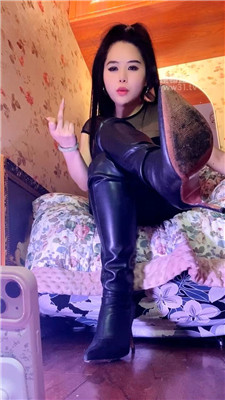 【尤娜】黑帮女老大踩死你全家    260327-27