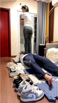 【海绵大大】换多双鞋全体重跳踩 JS260331-28