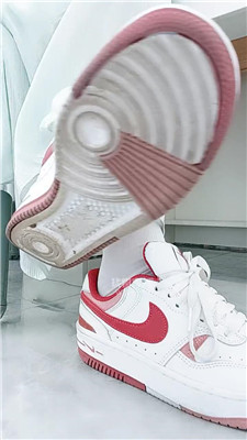 【依甜】贱狗伺候主人全家    260330-16