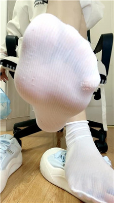 【姜琦琦】冰冰袜香水三字经    260330-37