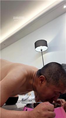 【汐言】狗盆喂食父子奴【完整版】 JS260402-31