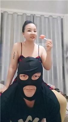 【义乌横店演员S】寂寞少妇的脚下奴 JS260405-35