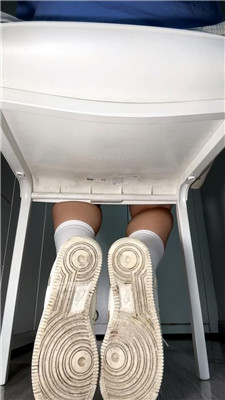 【御清】空军白袜裸足早些偷窥视角    260412-34