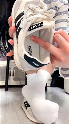 【妮蔻】白袜裸足美臀羞辱    260413-3