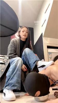 【蓓蓓】人形犬的家奴调教 JS260415-13