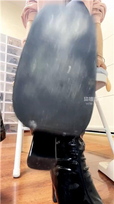 【姜琦琦】靴子乳母    260414-4