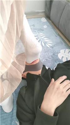 【琳琳女帝Ss】白袜脚插嘴场 JS260416-35
