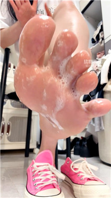 【妮蔻】酸臭口水裸足    260415-31