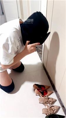 【悠琰S】合租小伙原来是条闻鞋狗 JS260419-46