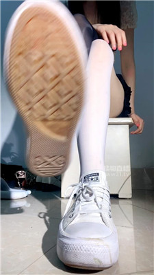 【敢敢】禁鹿吸香水臀下憋    260419-5