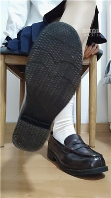 【佳怡】挑鞋寸止考试    260420-7