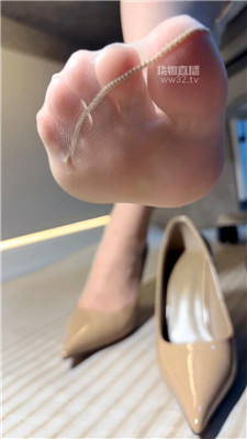 【辣姐】脚下伺候    260420-9