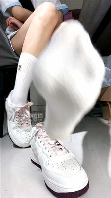 【Cat】空军白袜裸足憋J训练    260421-1