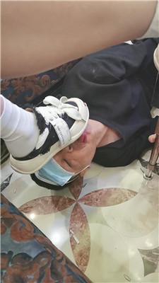 【文文文文】KTV陪酒小妹-舔脏鞋 JS260427-72