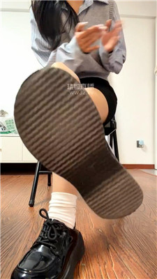 【静琪】超臭白袜羞辱炸J    260428-10