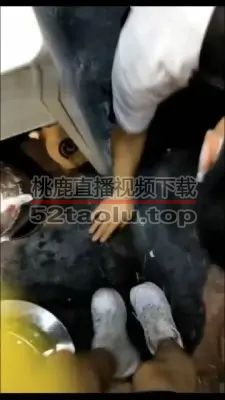 【梵高】给素人酒店前台下跪磕头 G-210531-31