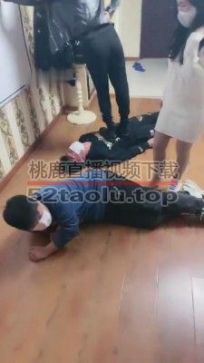 【逗逗】带素人妹妹狂踢/鞭打疯狂输出双狗 bf9758