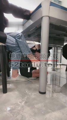 【鹿梦兮】多素人脚底下无意识伺候【双视角版】 bf10519