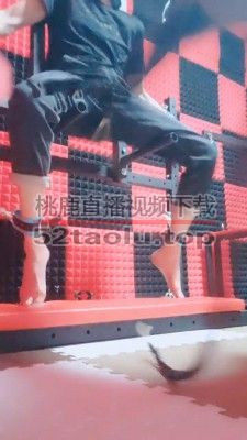 【睸娘】踢裆鞭策踩踏玩s你 bf10547