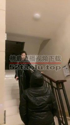 【歌迪丝】楼道训狗舔脚 bf10943