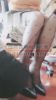 【心甜夫妻】黑丝高跟脚下犯贱奴 bf13795