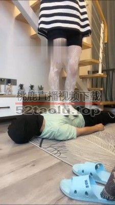 【云云酱】萝莉主白丝全体重踩踏 bf16640