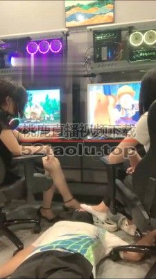 【精神小妹】电脑桌下强制蹂躏 bf16777