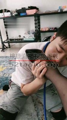 【内蒙一一】让圈养狗奴伺候我 bf17345