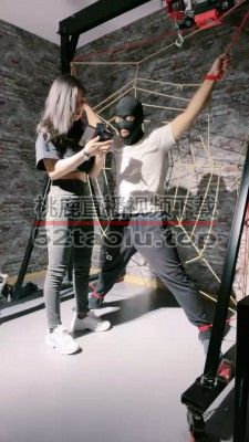 【冷凝大大】黑丝全体重踩踏 bf20513